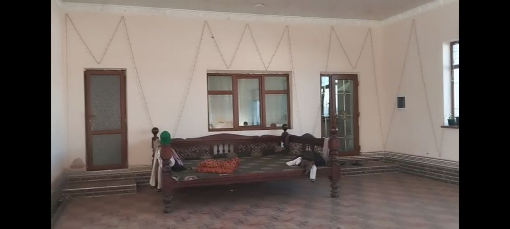 Ҳовли сотилади трассани устида бизнес учун қулай жой