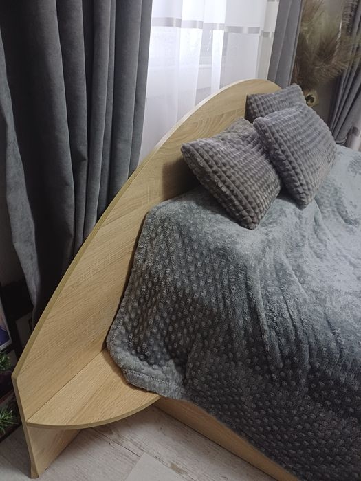 Спалня със матрак и топ матрак