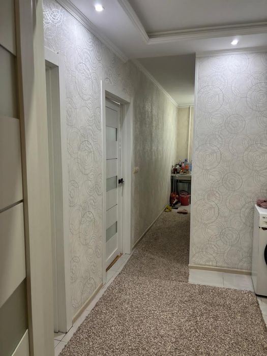 Продам 3 комн .В районе Жанара.