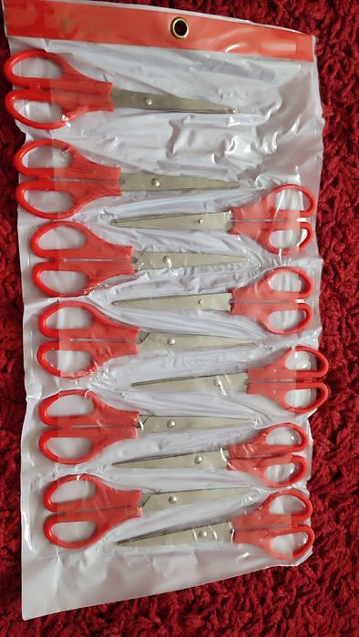 Foarfeci diverse culori