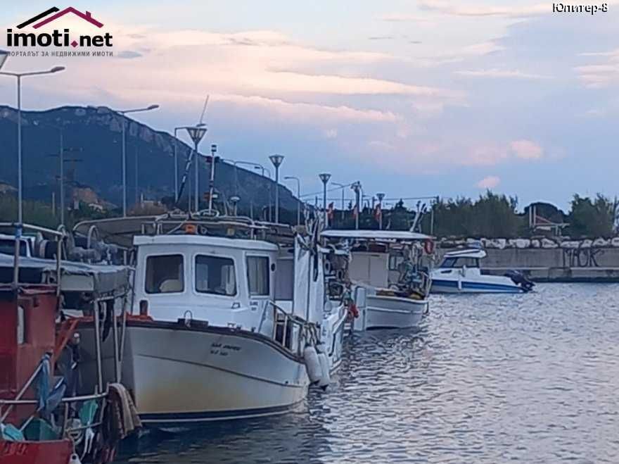 Дава под наем  озаведено бунгало до брега в Карияни-2500 евро/12 м.