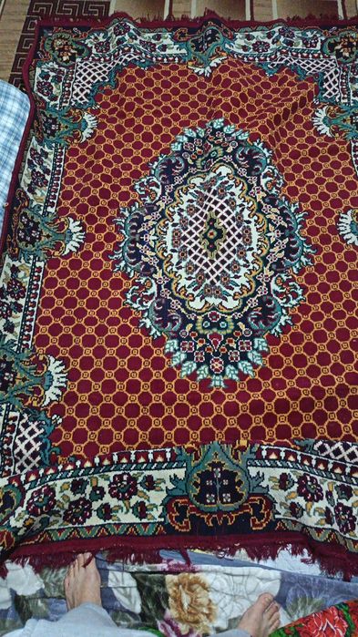 Gilam polis sotiladi