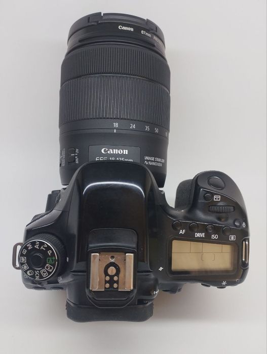 Canon EOS 80D Kit, yaxshi holatda