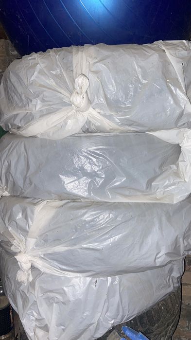 Продам зимнюю резину 205/65 R16 (липучки), 1 сезон