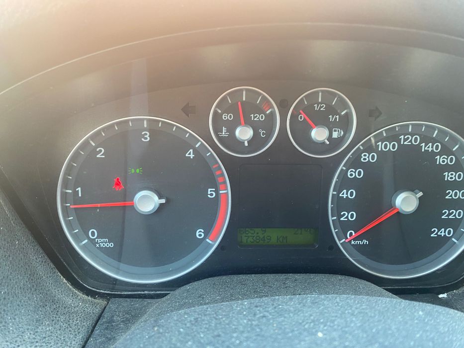 Vând Ford Focus 1.6  TDCI an 2007