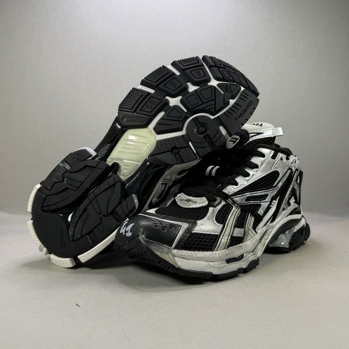 Balenciaga Runners "Black And White"! НОВИ!