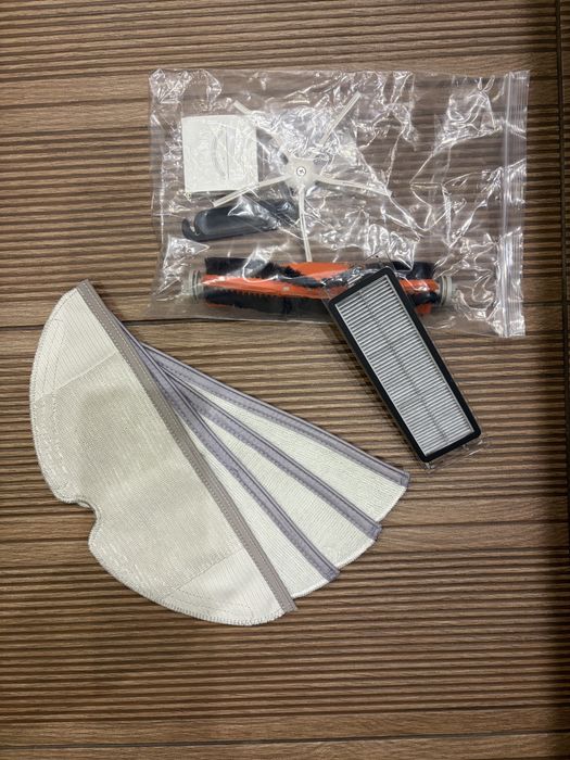 Roborock S5 MAX Прахосмукачка за сухо и мокро ппчистване.