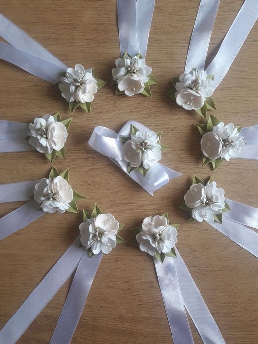 Бутоньерки подружкам невесты!