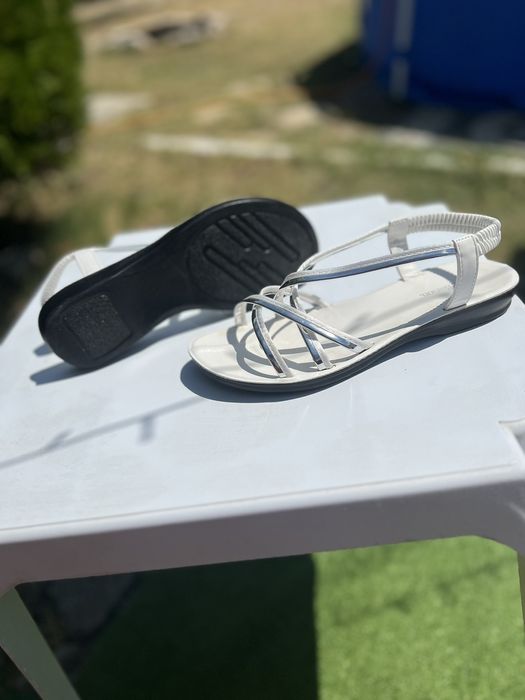 Сандали летни бели