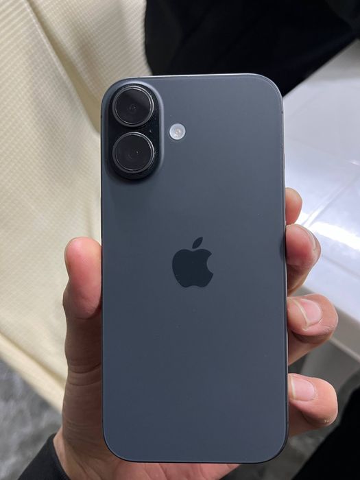 Iphone 17 черный
