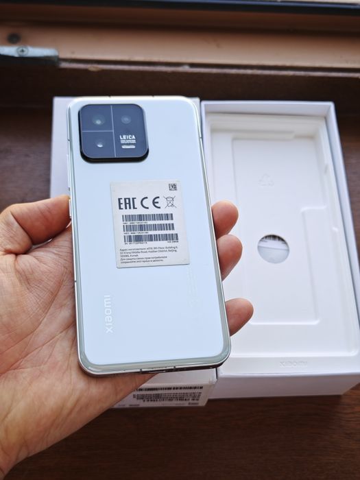 Xiaomi 13 256Gb идеальный