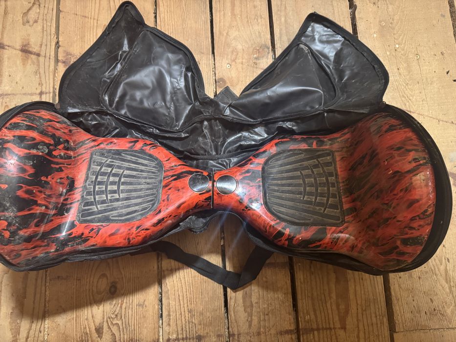 Vand hoverboard  cu bluetooth husa si incarcator urgent