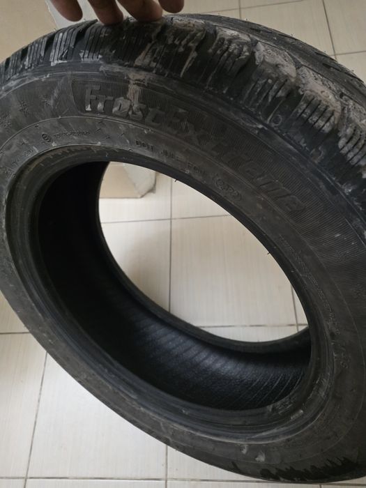 Продам шипованную резину 225/60/17