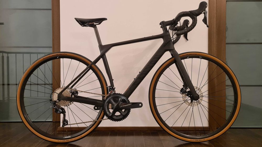 Canyon Endurace CF8 / Shimano Ultegra / Mărime S / 2022 / Negru Carbon
