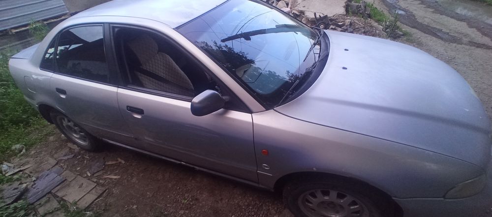 Audi A4 продам..