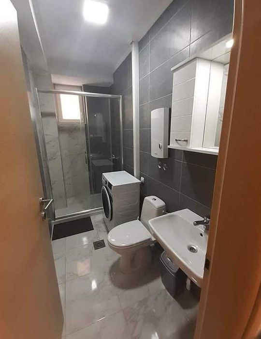 Дава се под наем Четиристаен апартамент в Бургас, Център - 100 кв.м за 255 € - Снимка #4