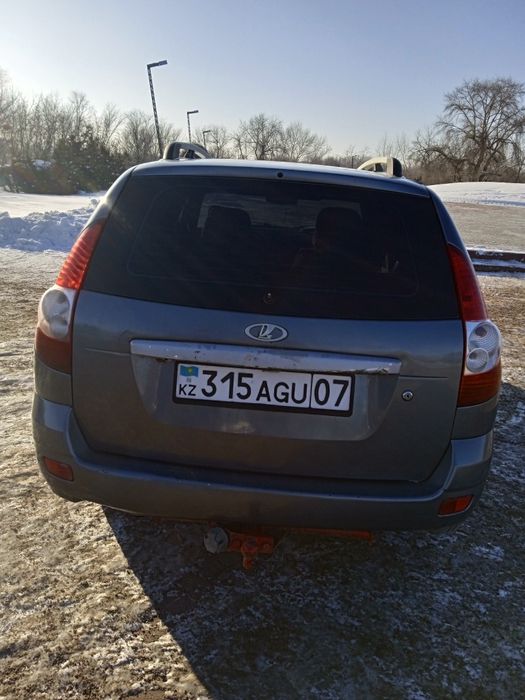 Продам Приору 1 универасал