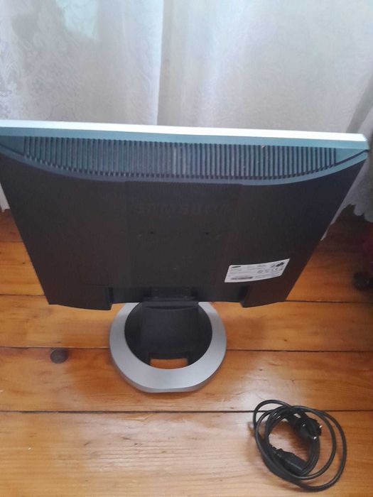 Monitor LCD Samsung SyncMaster 913N - 19" - Functionare perfecta