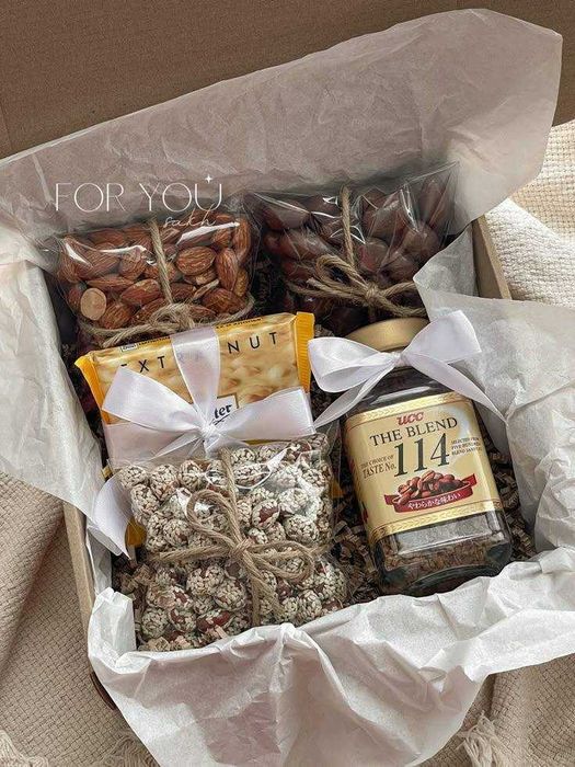 Подарки оптом корпоративные под заказ на любой праздник и на 8 марта