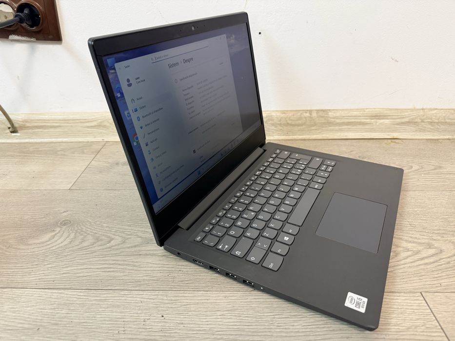 Lenovo V14-IIL I5-1035G1 / 12 Gb Ram/ Nvme 256/ 14” FullHD