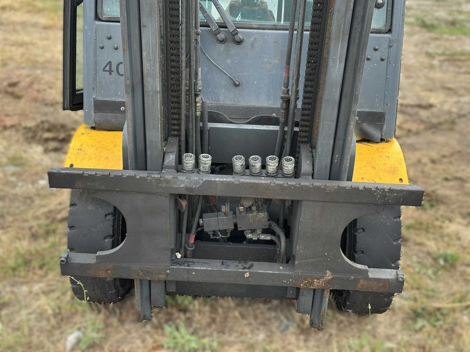 Dezmembrez stivuitor JUNGHEINRICH cu motor pe gas/ GPL