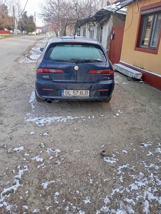 Vând Alfa Romeo 156