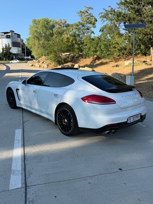 Porsche panamera 3.0i 420cp 2015