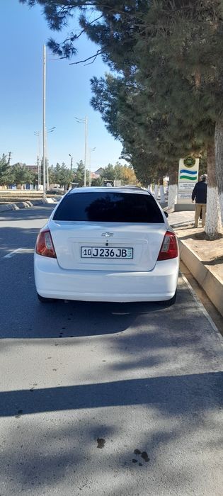 Ласетти 1.8 наварот