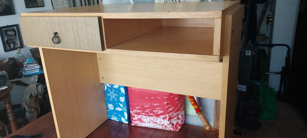 Бюро ученическо неизползвано