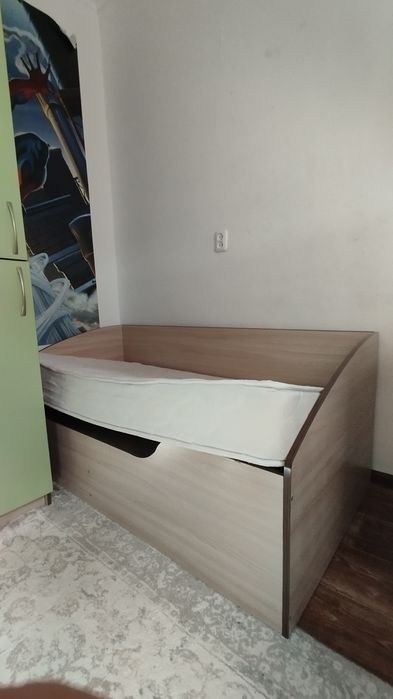 односпальная кровать