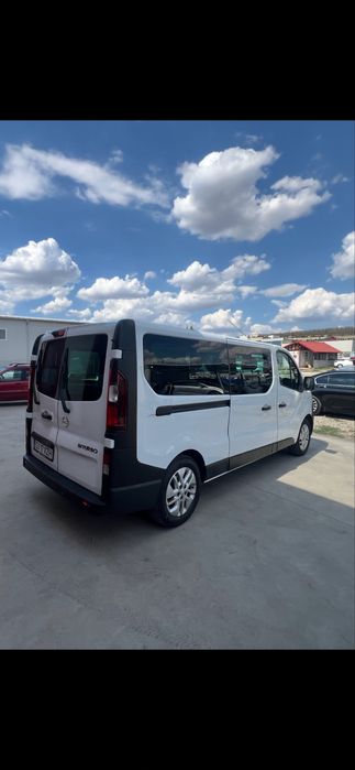 Rent a car inchirieri auto Craiova  microbuze 8+1 de inchiriat