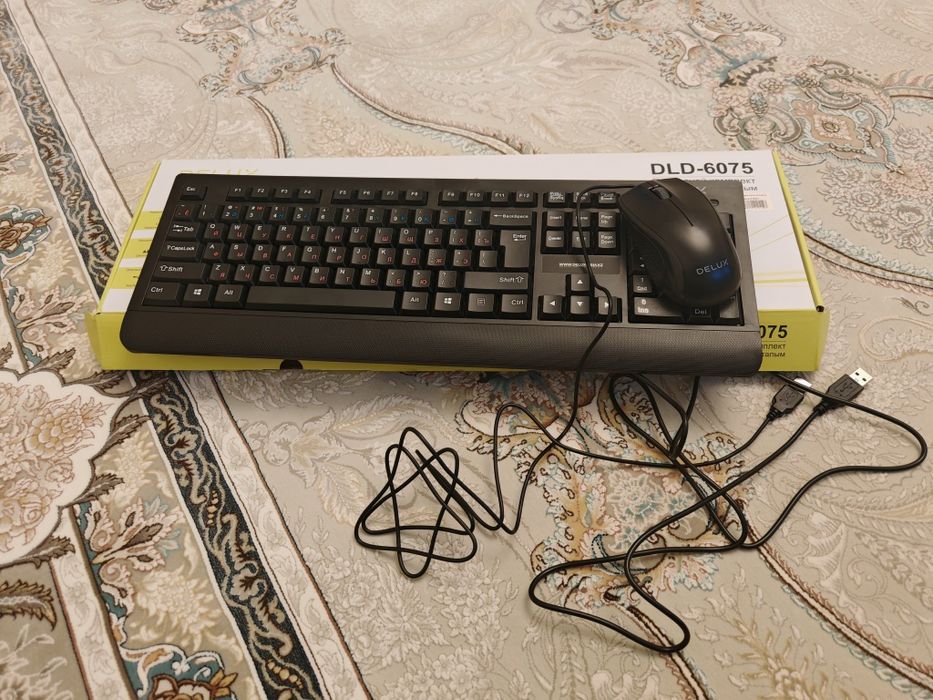 Продам клавиятуру