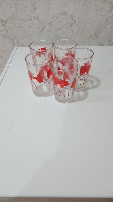 Срочно продам тортницу 2000!!