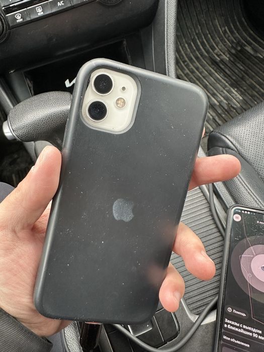 Продам айфон 11 без торга