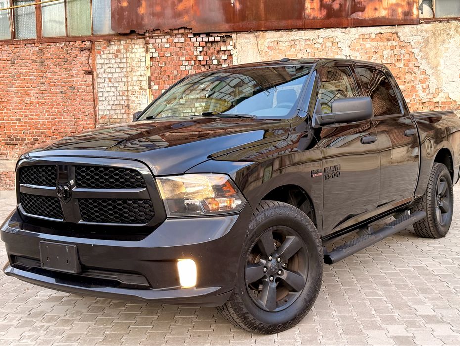 Dodge Ram 5.7 HEMI an 2017 4x4 Autoutilitara  Stare Impecabila