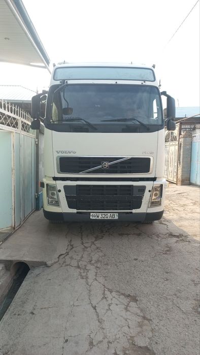 Volvo 2003 yil.       .
