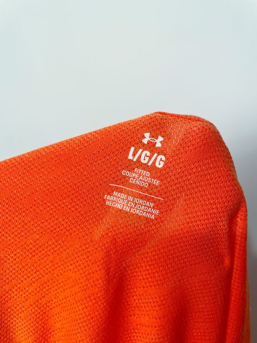 Tricouri Under Armour noi cu etichetă