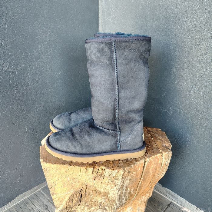 UGG Australia Clasic, cizme damă piele și îmblănite la interior