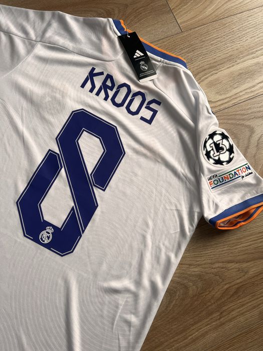 Tricou de fotbal Real Madrid Adidas marime M cu Toni Kroos 8 finala Champions League 2022