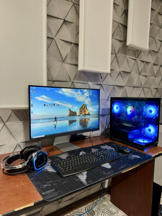 Full komplekt kuchli kompyuter va 4K monitor