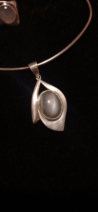 Сребърно бижу уникат, с лунен камък