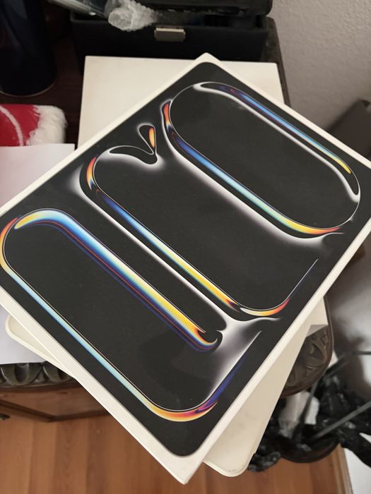 Ipad m4 pro 13 inches 256 gb