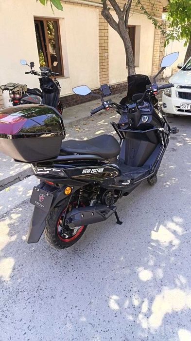Мопед-скутер бензиновый "CAVALO" 150 cc