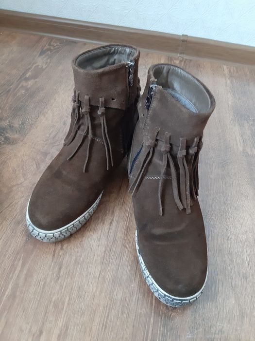 Все вместе за 5000тг. Куртка пуховик размер 46.