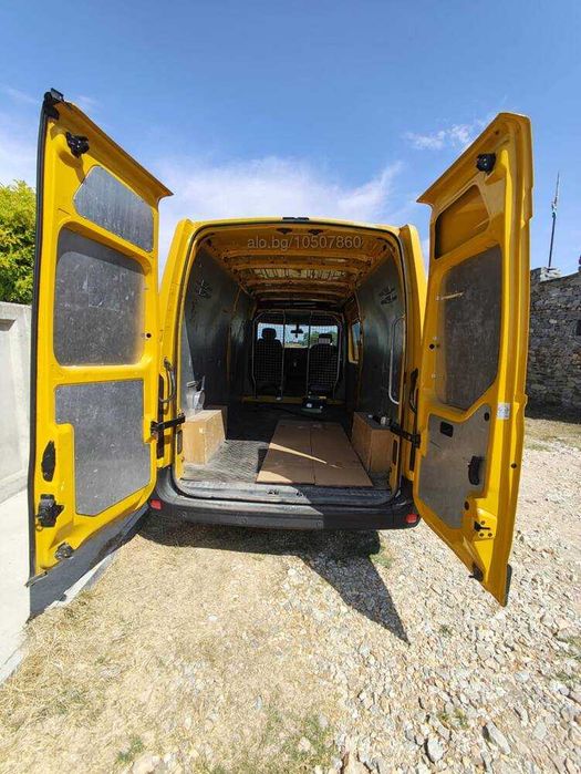 Товарен бус под наем - 45 евро на ден