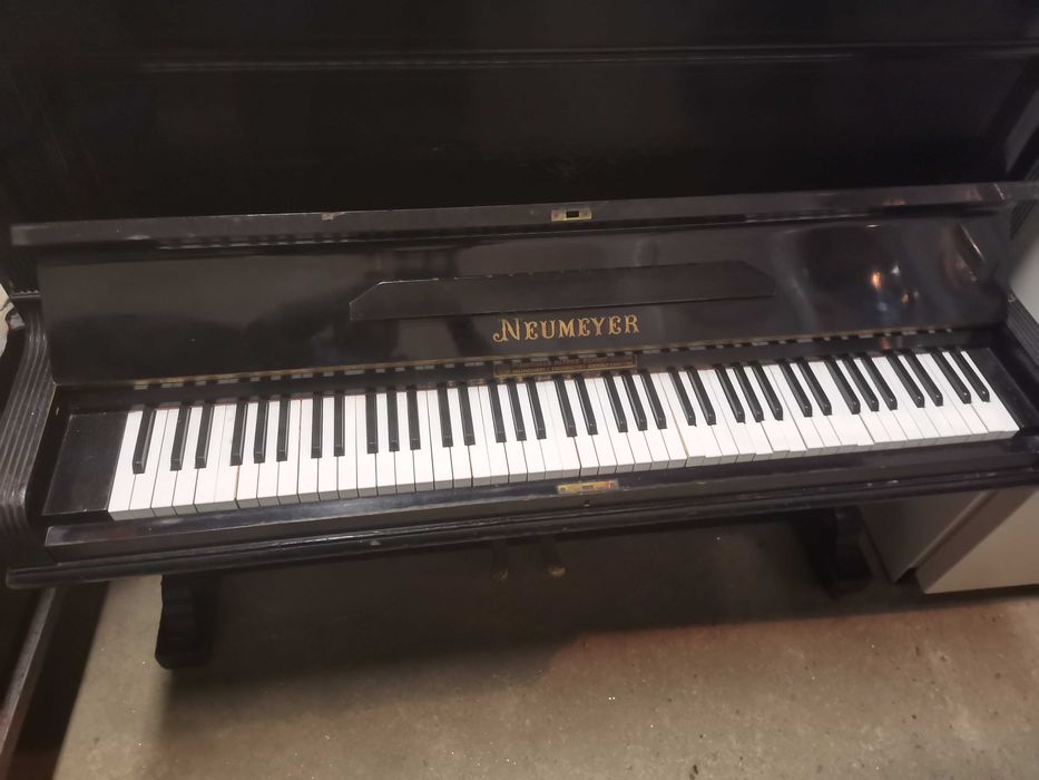 Pianina Neumeyer