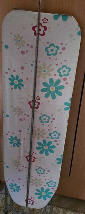 Masă de călcat pliabilă, cadru metalic rezistent (Model floral)