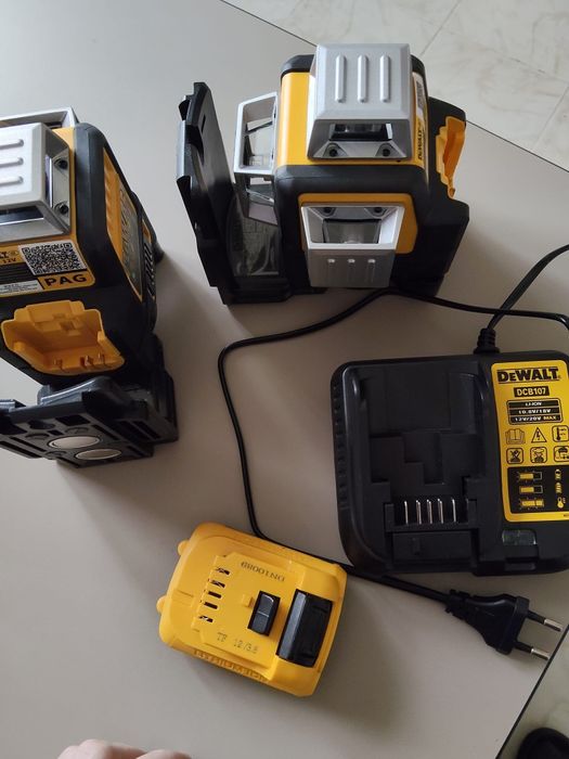 Nivela laser Dewalt 12 linii Verzi 12 unghiuri