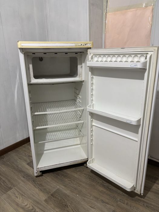 Холодильник б/у