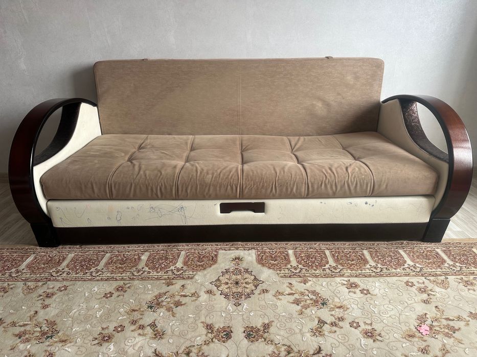 Продаю диван Б/у
